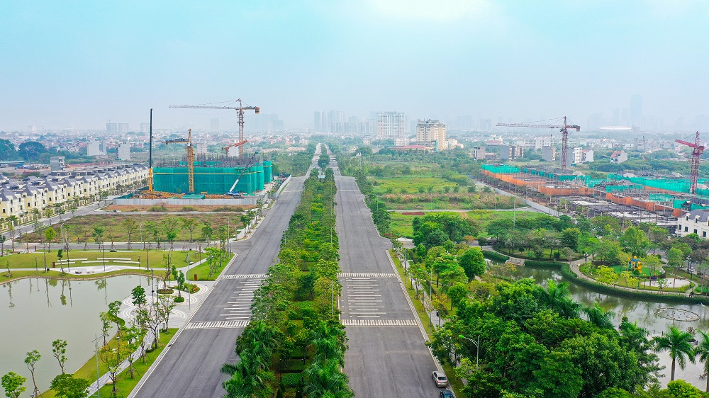 Moonlight 1 nằm ngay mặt đường đại lộ Ánh Trăng rộng 58m